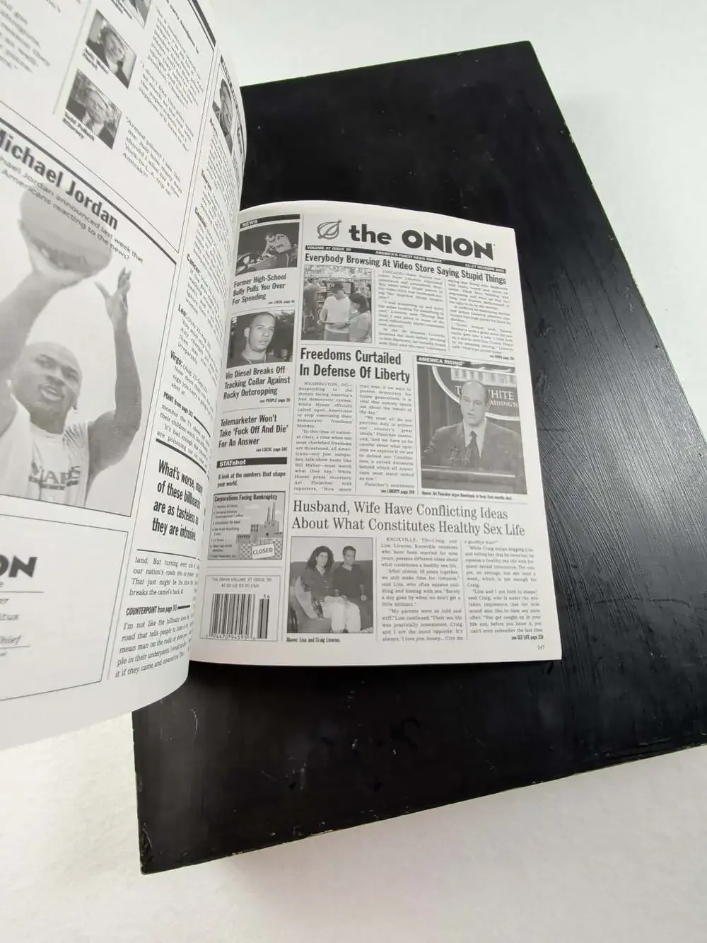 The Onion Ad Nauseam: Complete News Archives Volume 13